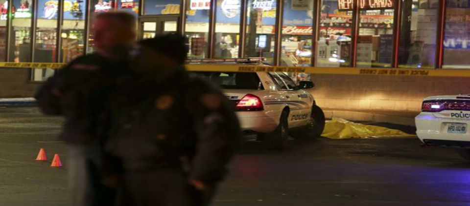 Policía mata a un hombre que sacó un arma en Missouri Policía mata a un hombre que sacó un arma en Missouri