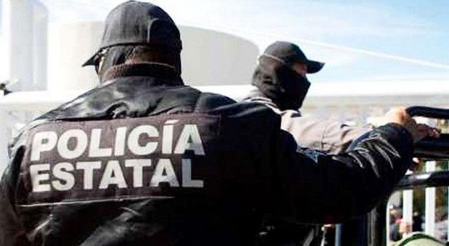 Arrestan a policías oaxaqueños que mordieron a compañeras