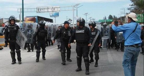 Llegarán 100 federales a Autopista del Sol para evitar bloqueos