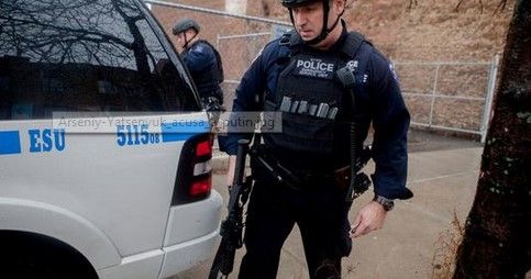 Detienen a 6 en NY por amenazar a policías Detienen a 6 en NY por amenazar a policías