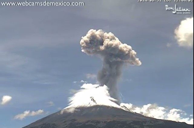 Seguirán las explosiones del volcán de Colima