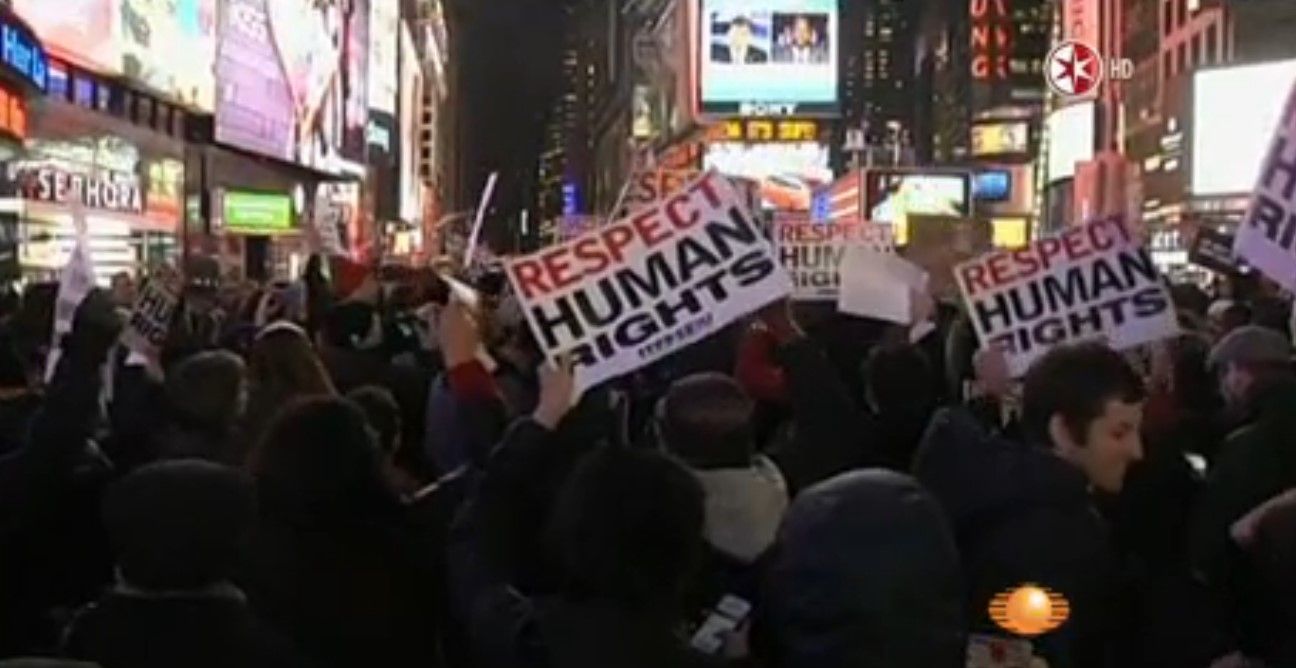 Protestas en NY por la liberación de policía que mató a un afroamericano