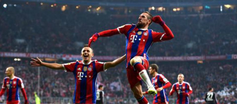Bayern vence al Leverkusen y mantiene el invicto en Bundesliga