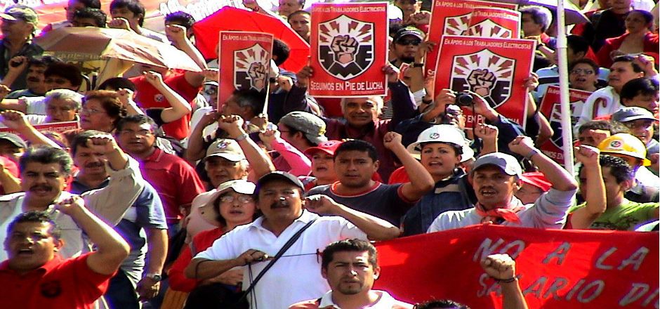 SEGOB propone reintegrar a ex trabajadores de LyFC SEGOB propone reintegrar a ex trabajadores de LyFC