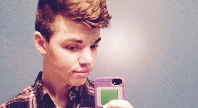 Un joven se suicida porque no era aceptado por querer ser mujer Un joven se suicida porque no era aceptado por querer ser mujer