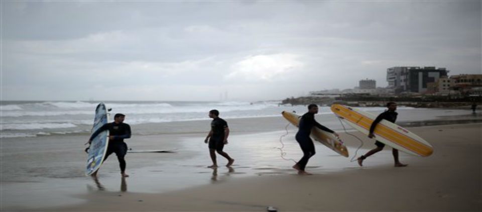 Surfear en Gaza, para valientes entre valientes