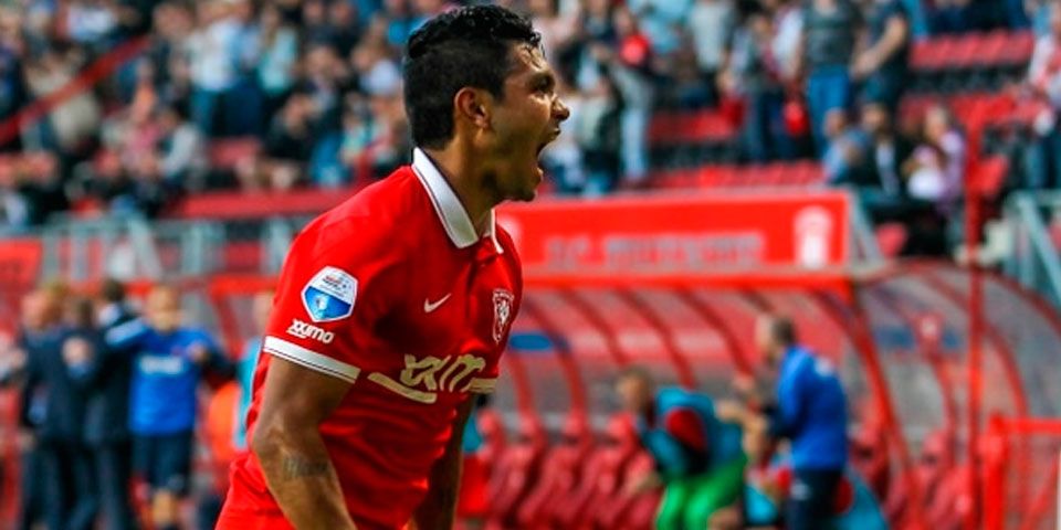 Tecatito nombrado mejor jugador del Twente este semestre