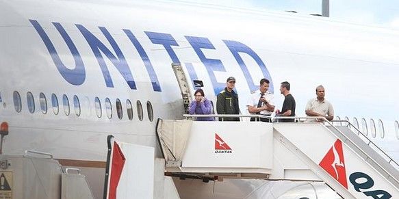 Pasajeros de United Airlines se quedan varados en Canberra por 8 horas Pasajeros de United Airlines se quedan varados en Canberra por 8 horas