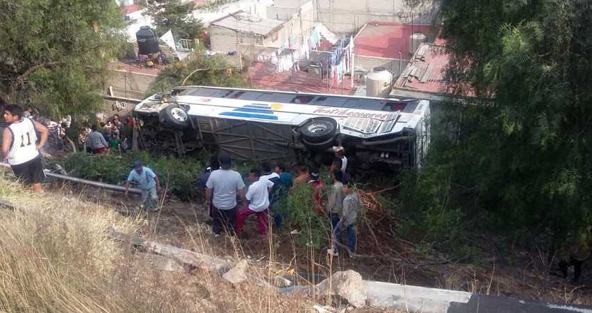 Vuelca autobús en la México-Pachuca Vuelca autobús en la México-Pachuca