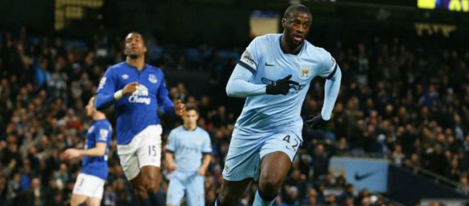 Manchester City se pone a tres puntos del Chelsea