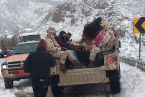 Cierran carretera federal de Sonora por nevada