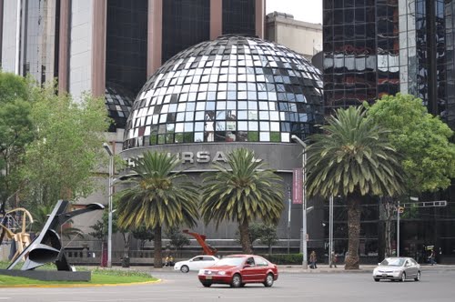 Bolsa Mexicana de Valores abre con ligera baja