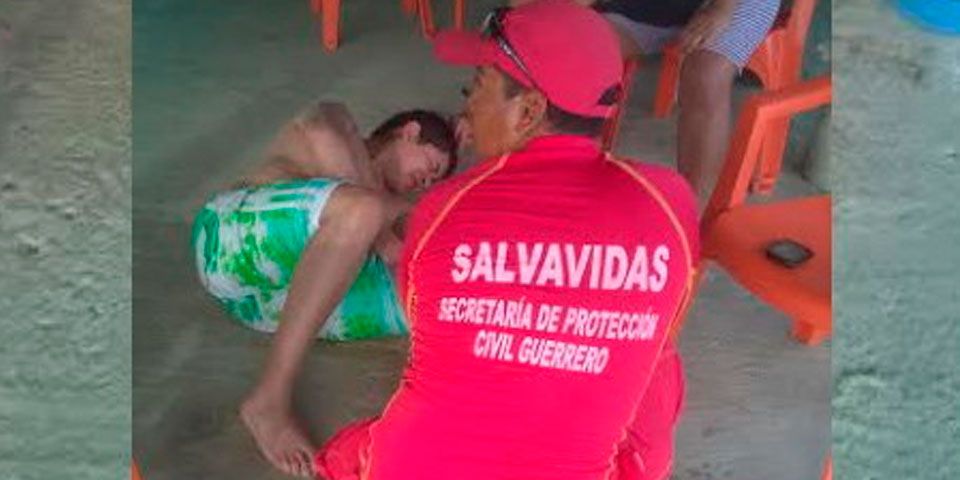 Vacacionista es picado por mantarraya en Acapulco