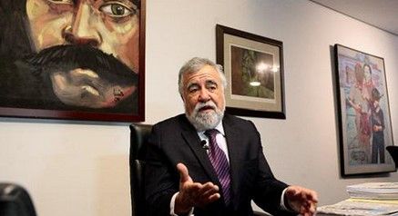 Renuncia Alejandro Encinas al PRD