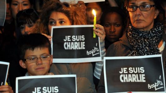 Unión Europea iza banderas a media asta por Charlie Hebdo Unión Europea iza banderas a media asta por Charlie Hebdo