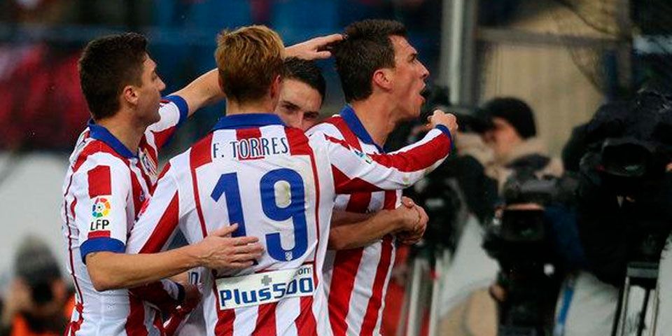 Atlético gana y mantiene el pulso por la Liga Atlético gana y mantiene el pulso por la Liga