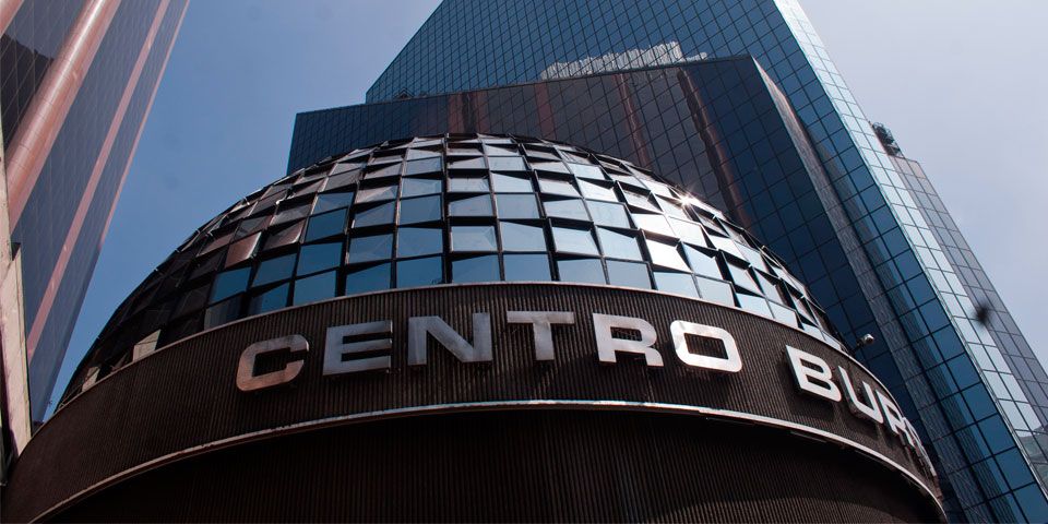 Negativo inicio de semana para Bolsa Mexicana, pierde 2.41%