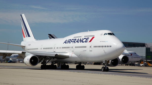 Avión regresa a aeropuerto por problema técnico Avión regresa a aeropuerto por problema técnico