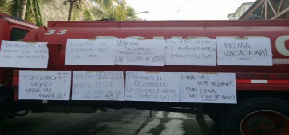 Bomberos de Acapulco deciden poner fin al paro ante la amenaza de ser despedidos