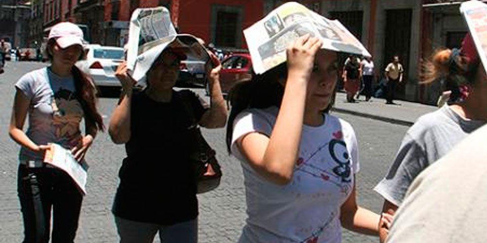 Exhortan a los capitalinos protegerse del sol Exhortan a los capitalinos protegerse del sol