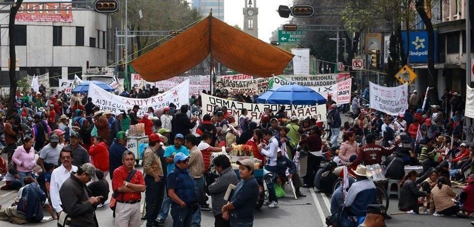 Campesinos se manifiestan en SEGOB para exigir más recursos
