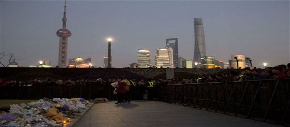 Cesan a 4 funcionarios por la estampida de Shanghai