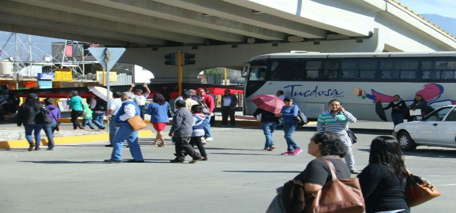Integrantes del sindicato de la UABJO bloquea vialidades en Oaxaca