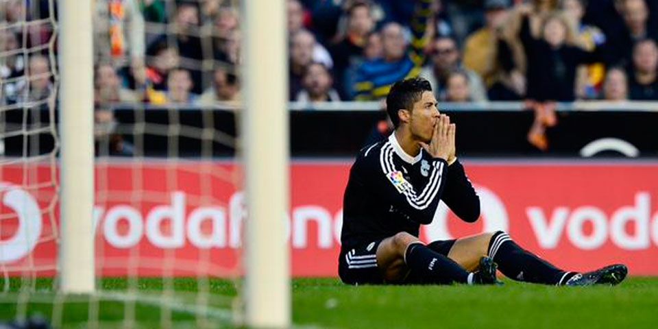 Ni Chicharito pudo evitar fin de racha ganadora de Real Madrid