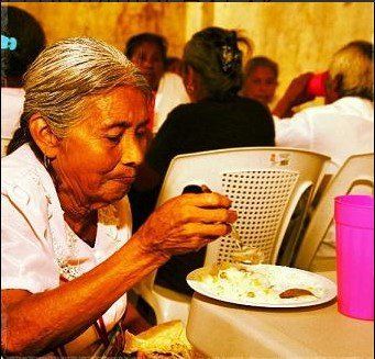 Café Político: Que los opositores piensen en la democracia antes de su sobrevivencia