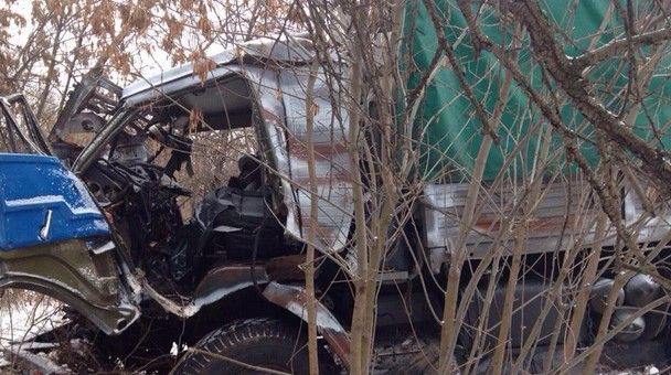 Mueren 12 en Ucrania por choque de camiones