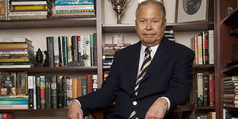 Fallece primer hombre de raza negra elegido senador en EE.UU. Fallece primer hombre de raza negra elegido senador en EE.UU.