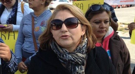 Esposa de Mireles acusa a Alfredo Castillo de mentiroso