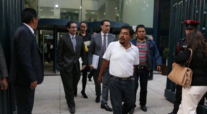 Padres exigieron incluir a los militares en la investigación del caso Ayotzinapa