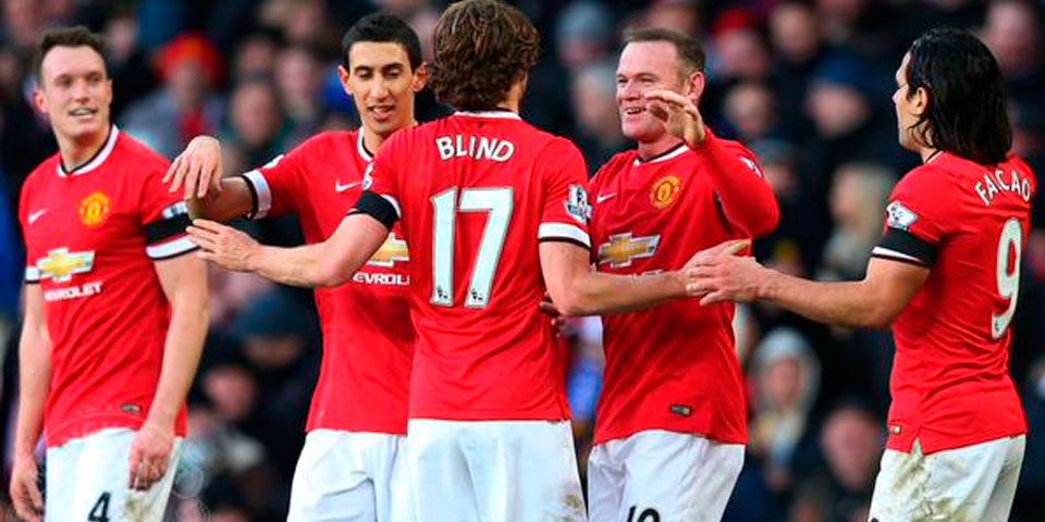 Manchester United gana con facilidad Manchester United gana con facilidad