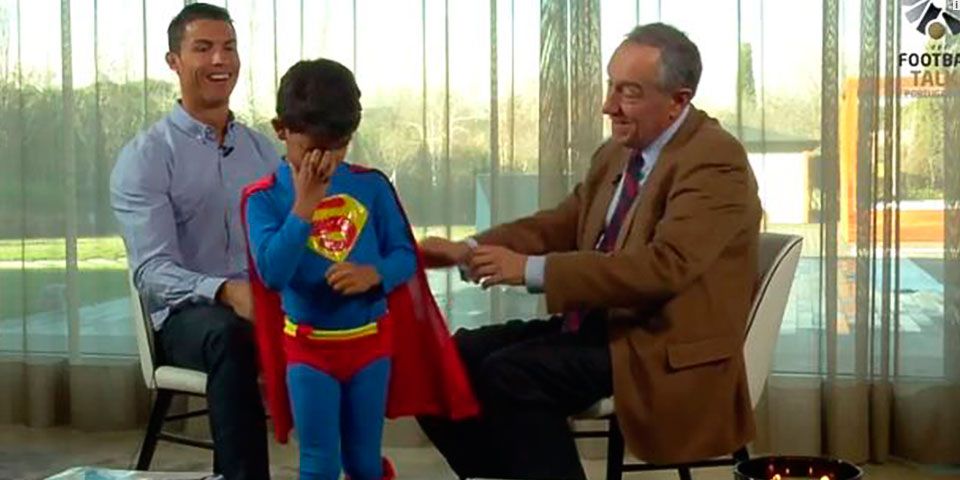 El hijo de Cristiano Ronaldo roba cámara El hijo de Cristiano Ronaldo roba cámara