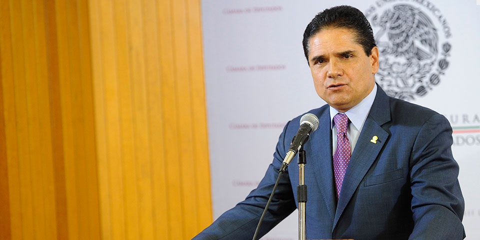 Mañana se registra Silvano Aureoles como precandidato a gobernador de Michoacán