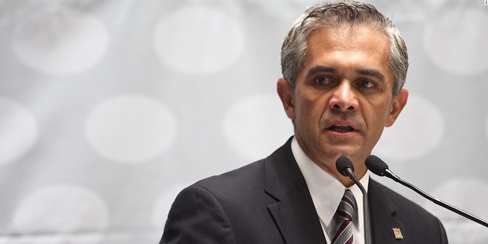 Mancera valida campaña de Coparmex contra chapulines