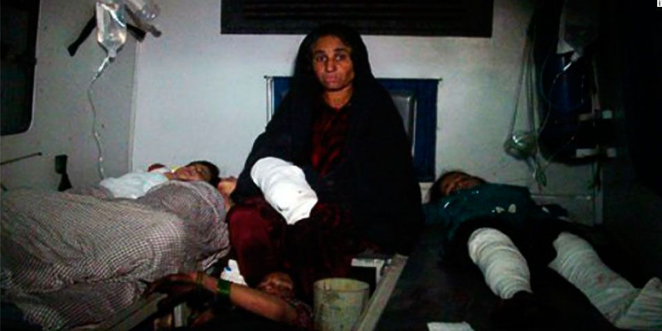 Afganistán investiga el letal ataque del ejército a una boda