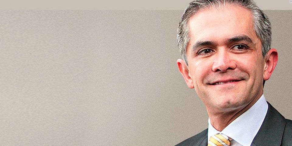 No habrá incrementos en tarifas del Metrobús: Mancera