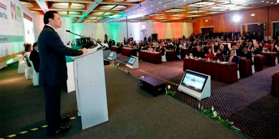 No más bloqueos en carreteras: Osorio Chong