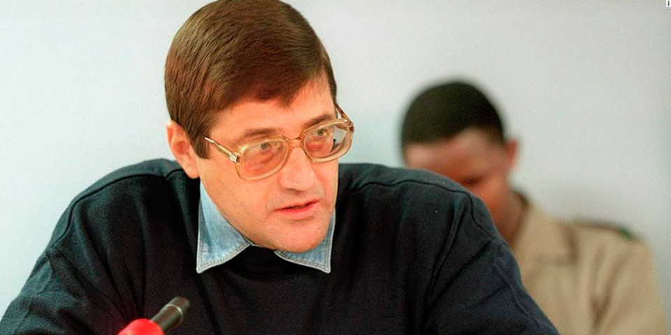 Líder de escuadrón de la muerte del apartheid saldrá libre