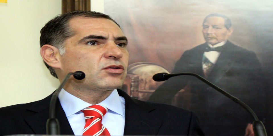 Acusan al Gobierno de Oaxaca de desviar mil millones de pesos