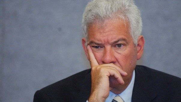 Desechan amparo de Gastón Azcárraga