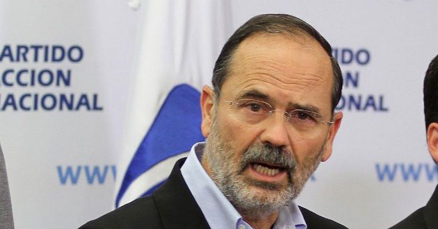 Panistas piden a Madero no remotar presidencia del partido Panistas piden a Madero no remotar presidencia del partido