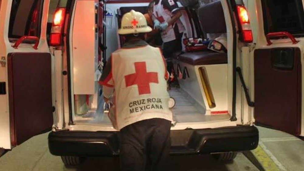 Choque en la Del Valle deja dos mujeres lesionadas