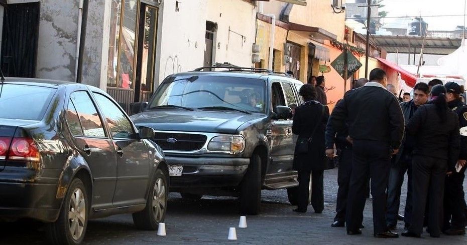 Asesinan a un hombre enfrente de un kínder