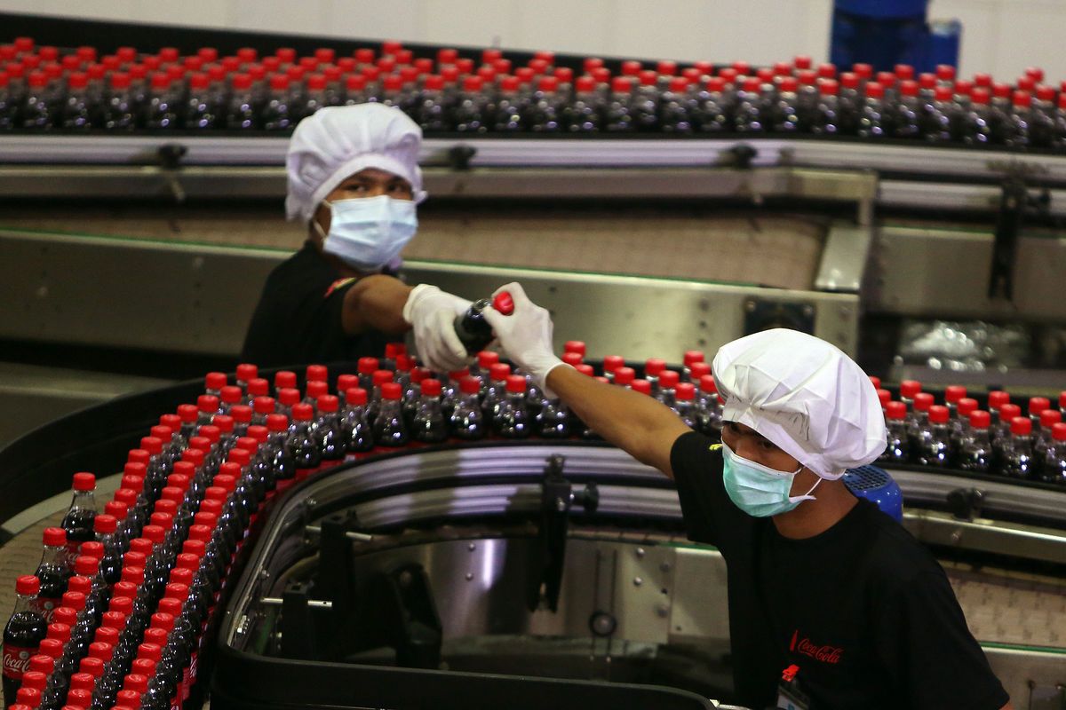 Coca-Cola eliminará cerca de mil 800 empleos