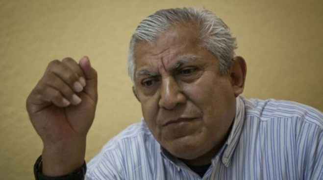 Niega director de Normal de Ayotzinapa vínculos con “Los Rojos” Niega director de Normal de Ayotzinapa vínculos con “Los Rojos”