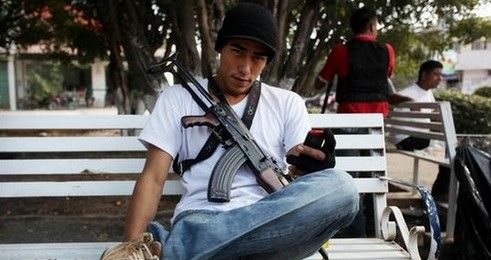 Liberan a exautodefensa detenido en Michoacán