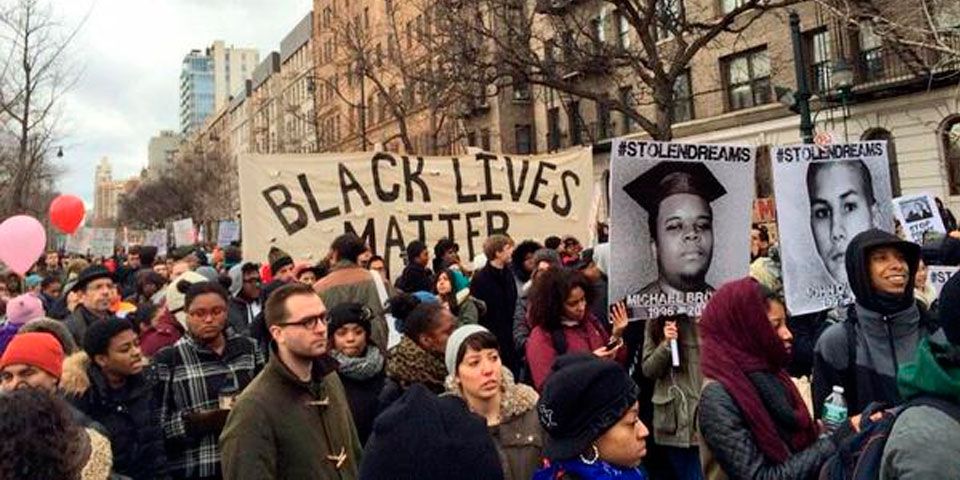 Marchan contra brutalidad policial para honrar a Luther King Marchan contra brutalidad policial para honrar a Luther King